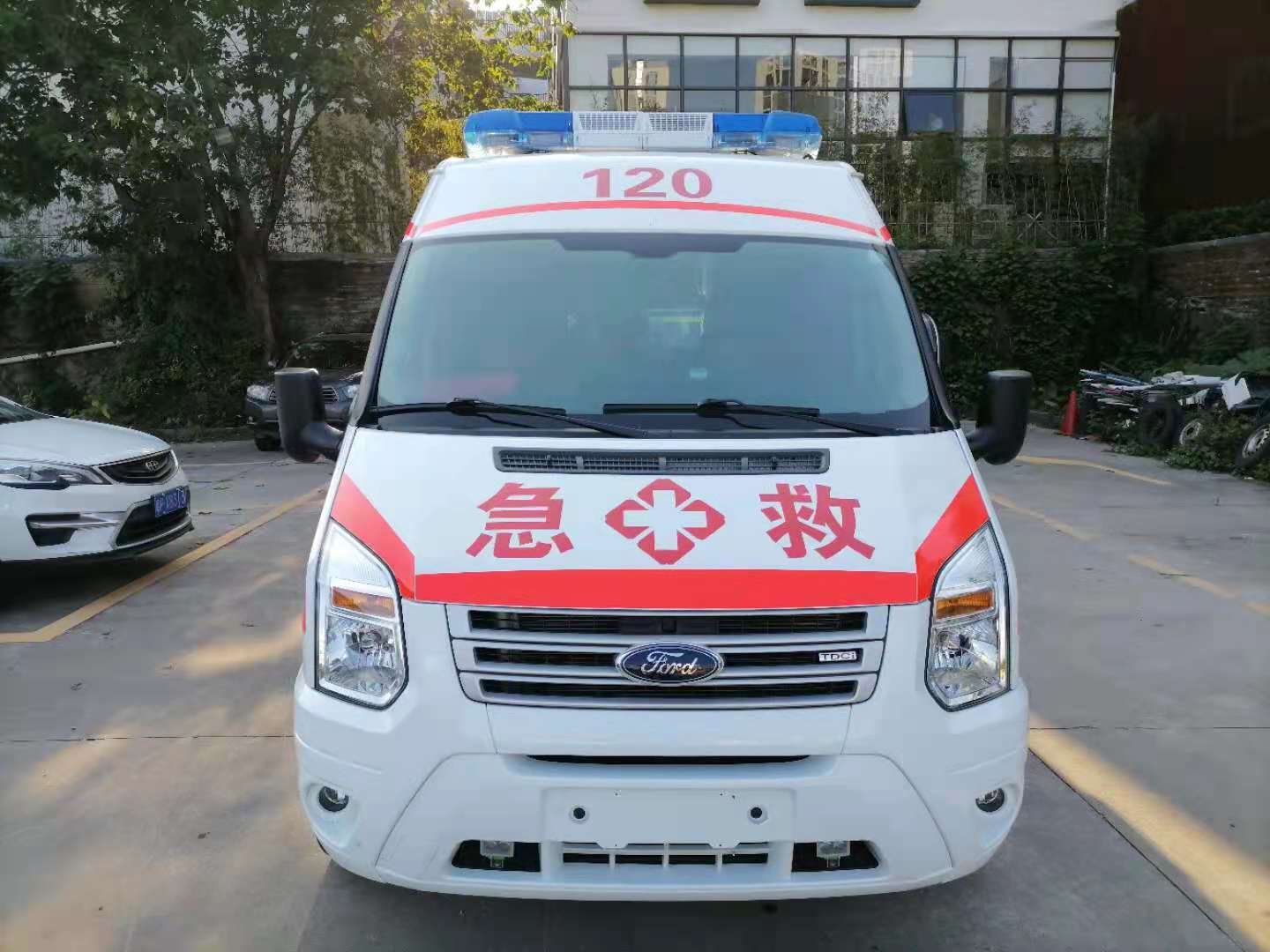 龙陵县妇婴监护型护送